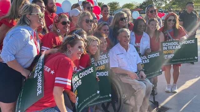 Greg Abbottschoolchoicetailgate 