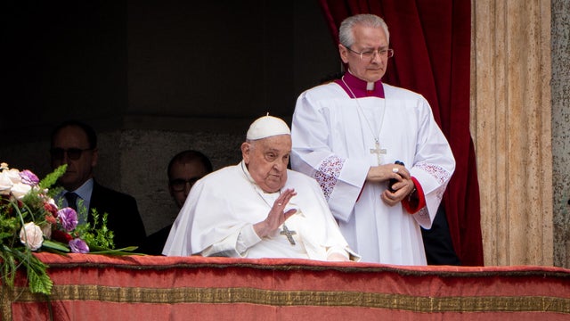 Pope Francis delivers his traditional 'Urbi et Orbi' 