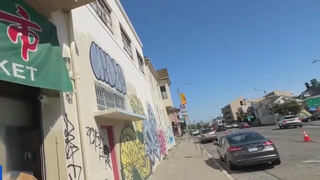 Graffiti on Oakland storefronts 